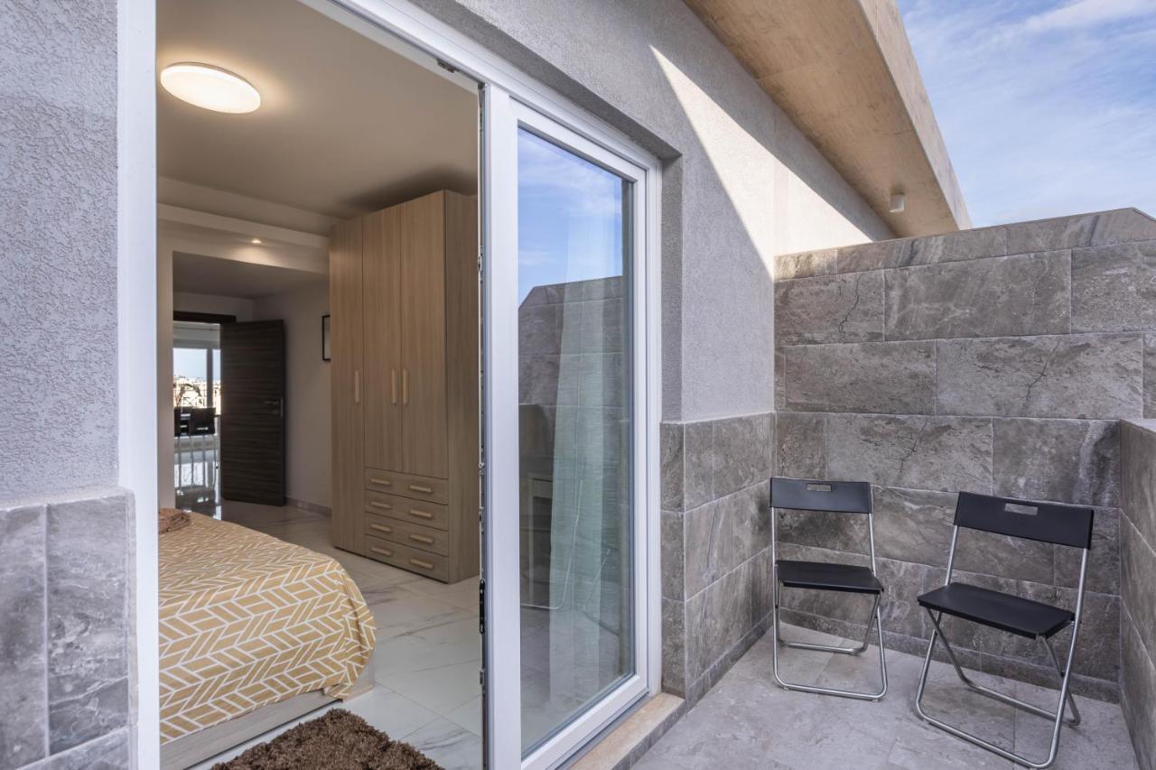 Terrace View-Stylish Two Bedrooms Fully Ac-Wifi Penthouse 姆西达 外观 照片