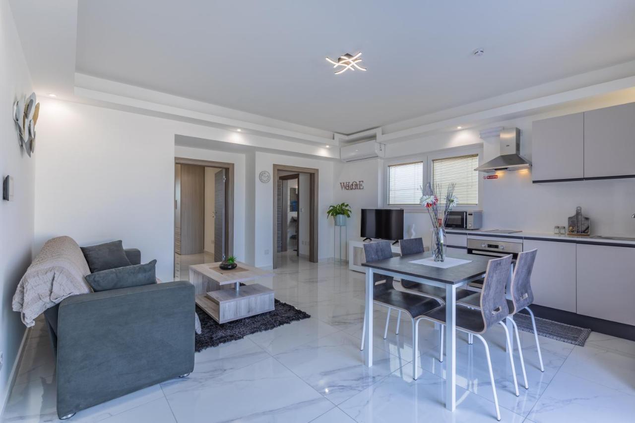 Terrace View-Stylish Two Bedrooms Fully Ac-Wifi Penthouse 姆西达 外观 照片