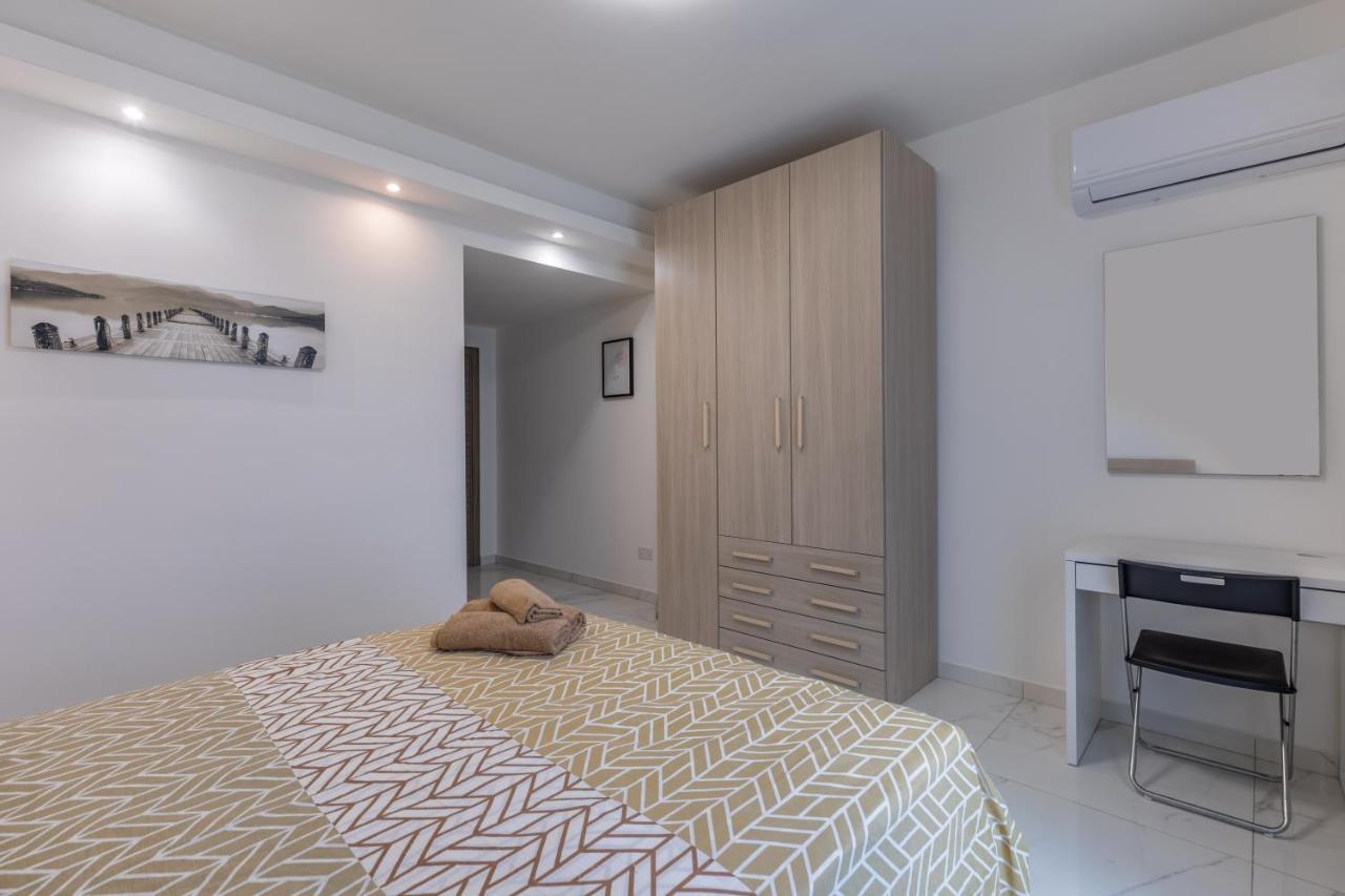 Terrace View-Stylish Two Bedrooms Fully Ac-Wifi Penthouse 姆西达 外观 照片