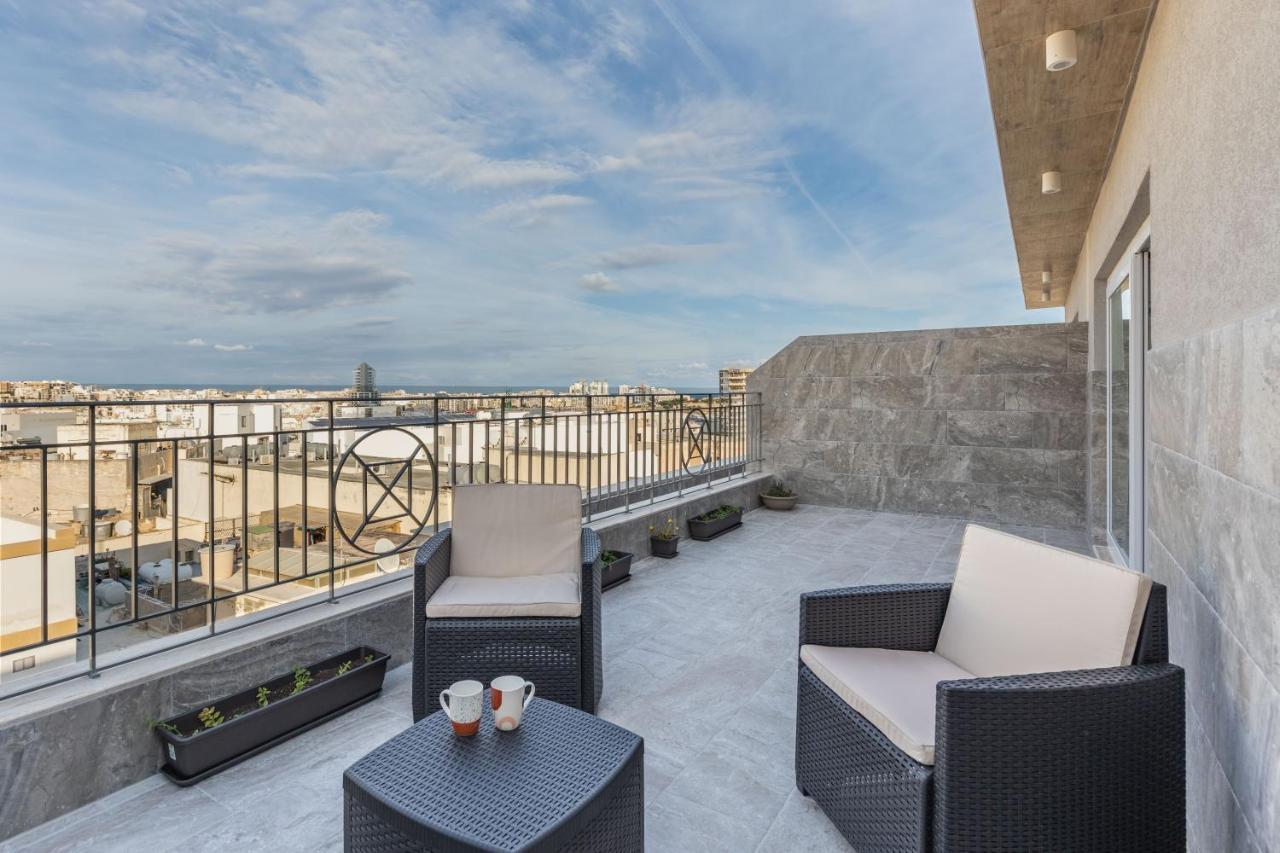 Terrace View-Stylish Two Bedrooms Fully Ac-Wifi Penthouse 姆西达 外观 照片