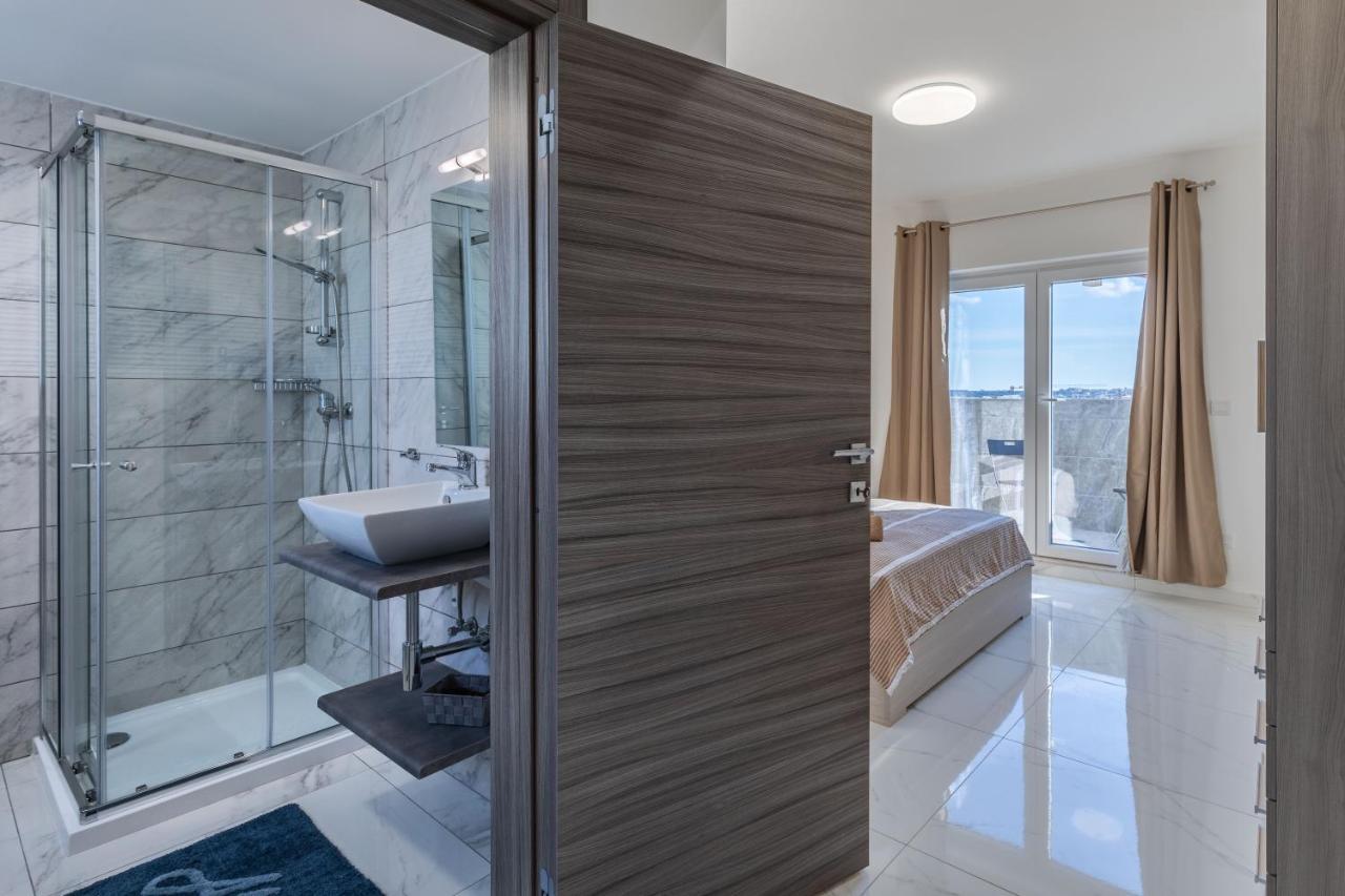Terrace View-Stylish Two Bedrooms Fully Ac-Wifi Penthouse 姆西达 外观 照片