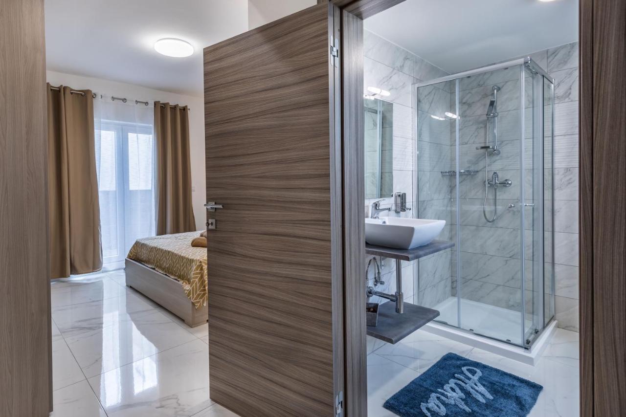 Terrace View-Stylish Two Bedrooms Fully Ac-Wifi Penthouse 姆西达 外观 照片